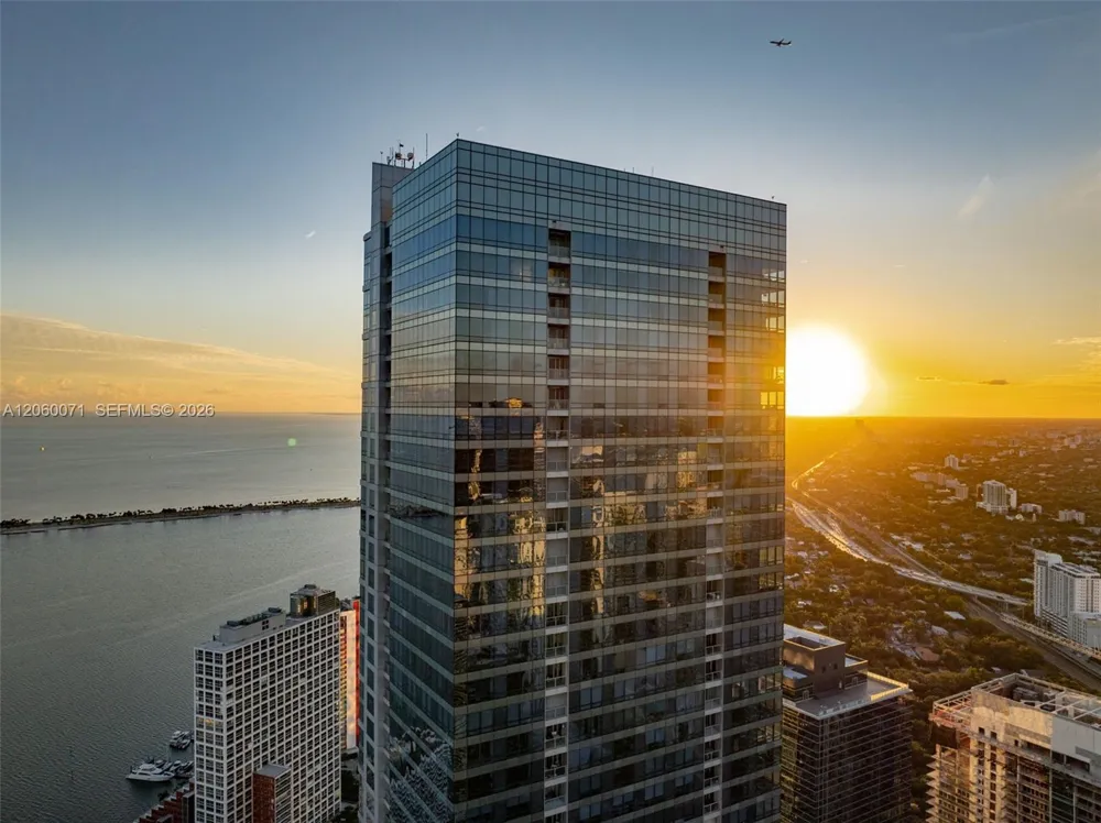 1435 Brickell Ave #3212 Miami, FL 33131