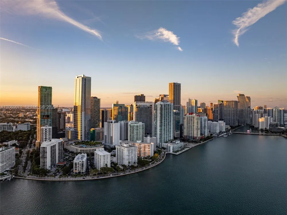 1435 Brickell Ave #3212 Miami, FL 33131