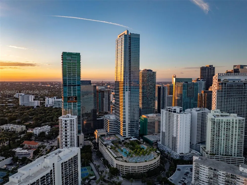 1435 Brickell Ave #3212 Miami, FL 33131