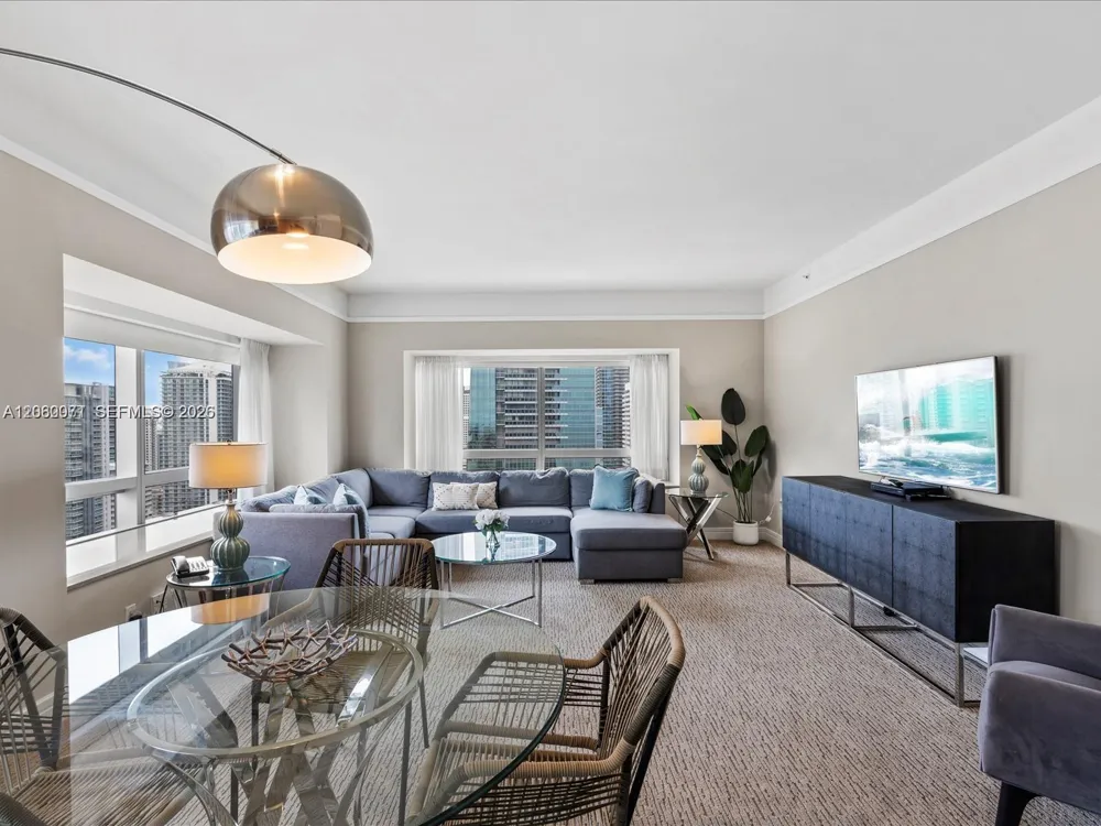 1435 Brickell Ave #3212 Miami, FL 33131