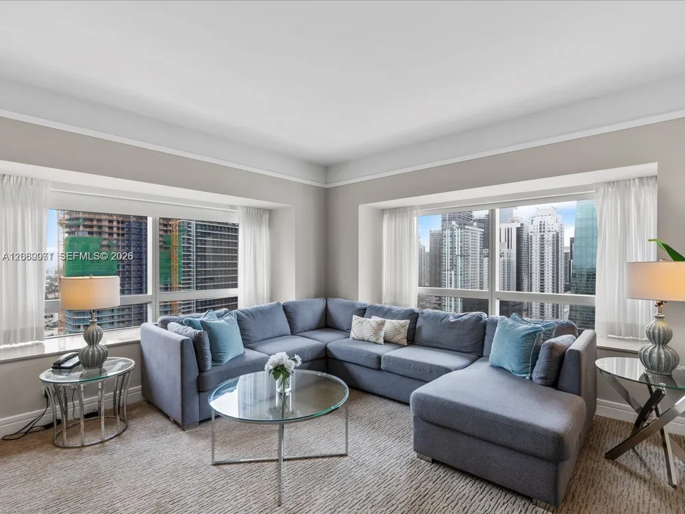 1435 Brickell Ave #3212 Miami, FL 33131