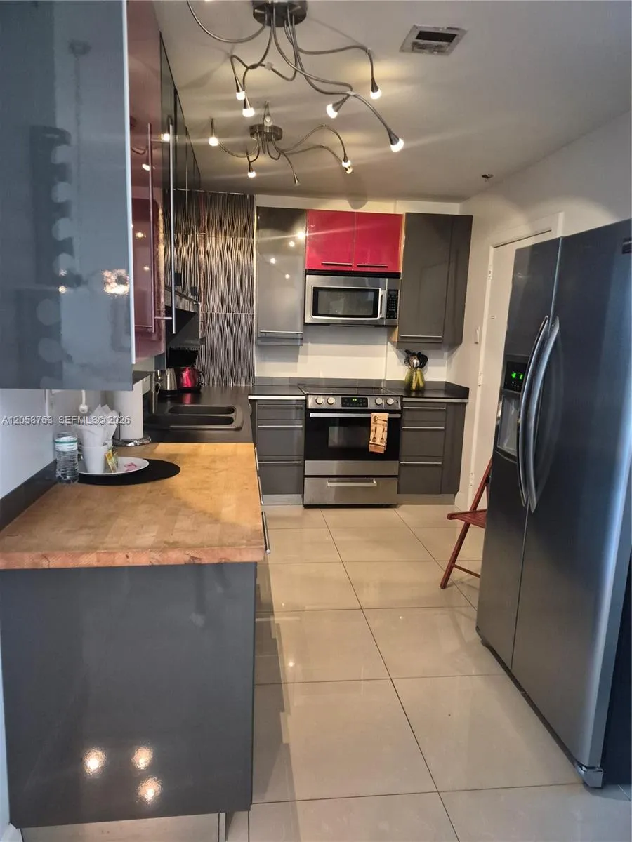 3901 S Ocean Dr #PH16R Hollywood, FL 33019