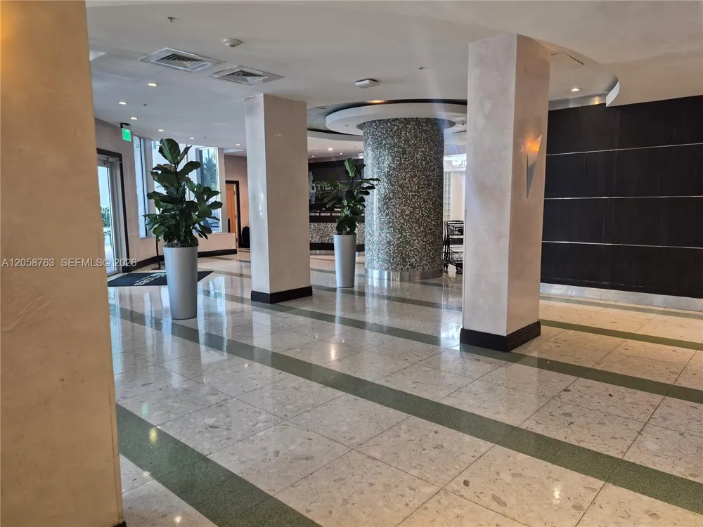 3901 S Ocean Dr #PH16R Hollywood, FL 33019