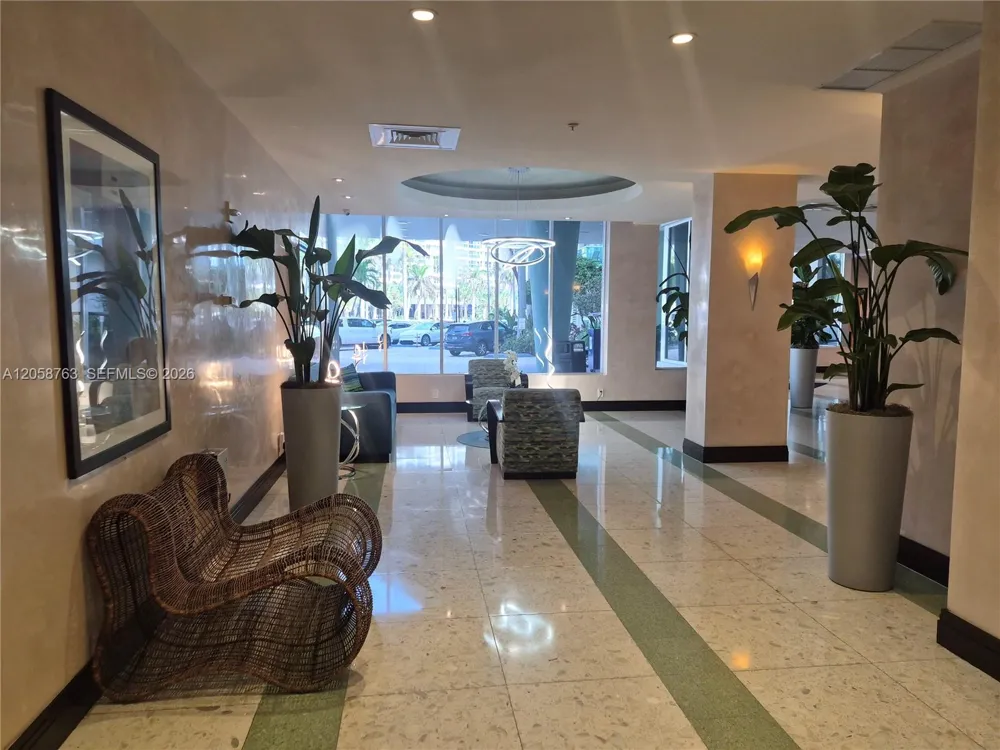 3901 S Ocean Dr #PH16R Hollywood, FL 33019