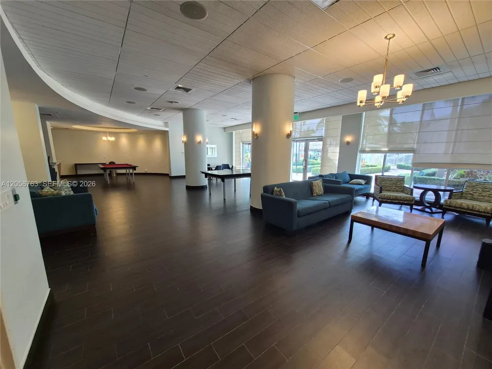 3901 S Ocean Dr #PH16R Hollywood, FL 33019