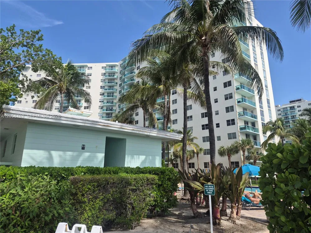 3901 S Ocean Dr #PH16R Hollywood, FL 33019