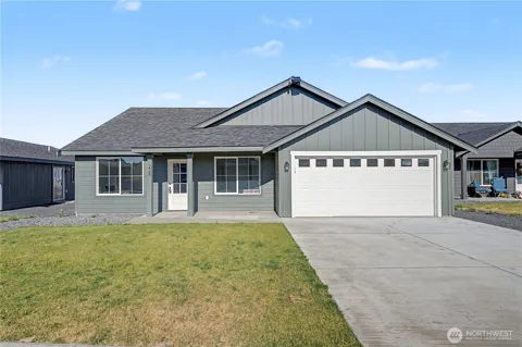 238 Parkside Pl