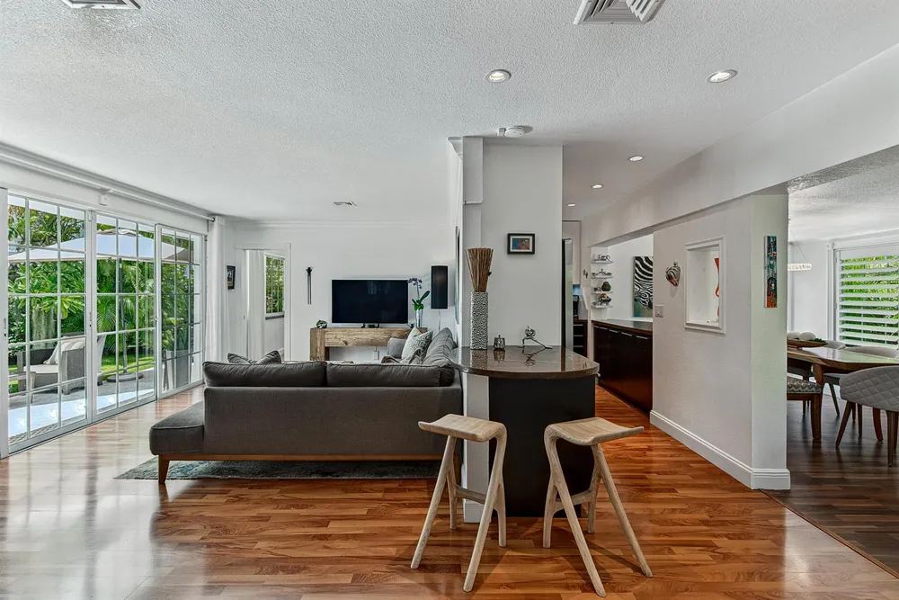 1929 S Ocean Drive Fort Lauderdale, FL 33316
