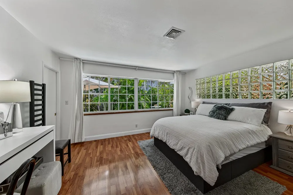 1929 S Ocean Drive Fort Lauderdale, FL 33316