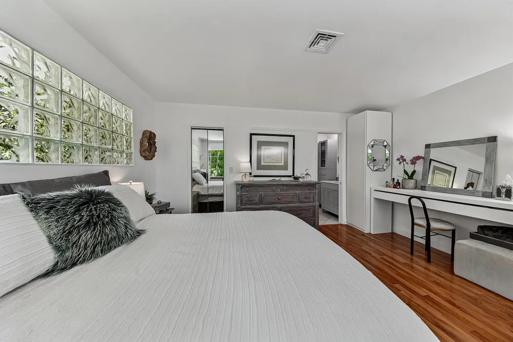 1929 S Ocean Drive Fort Lauderdale, FL 33316