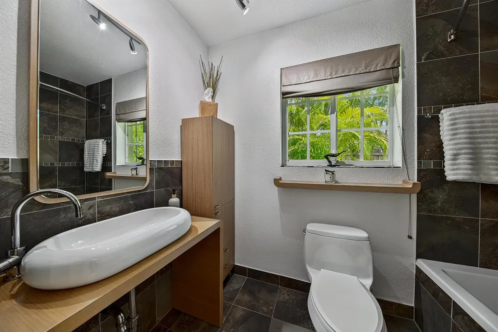 1929 S Ocean Drive Fort Lauderdale, FL 33316