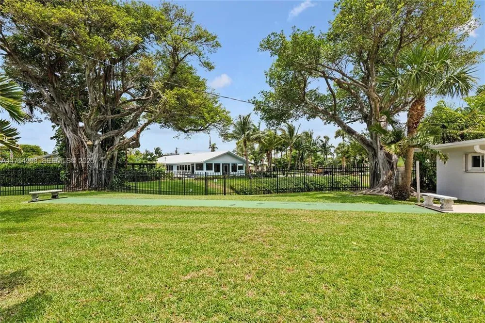 1929 S Ocean Drive Fort Lauderdale, FL 33316