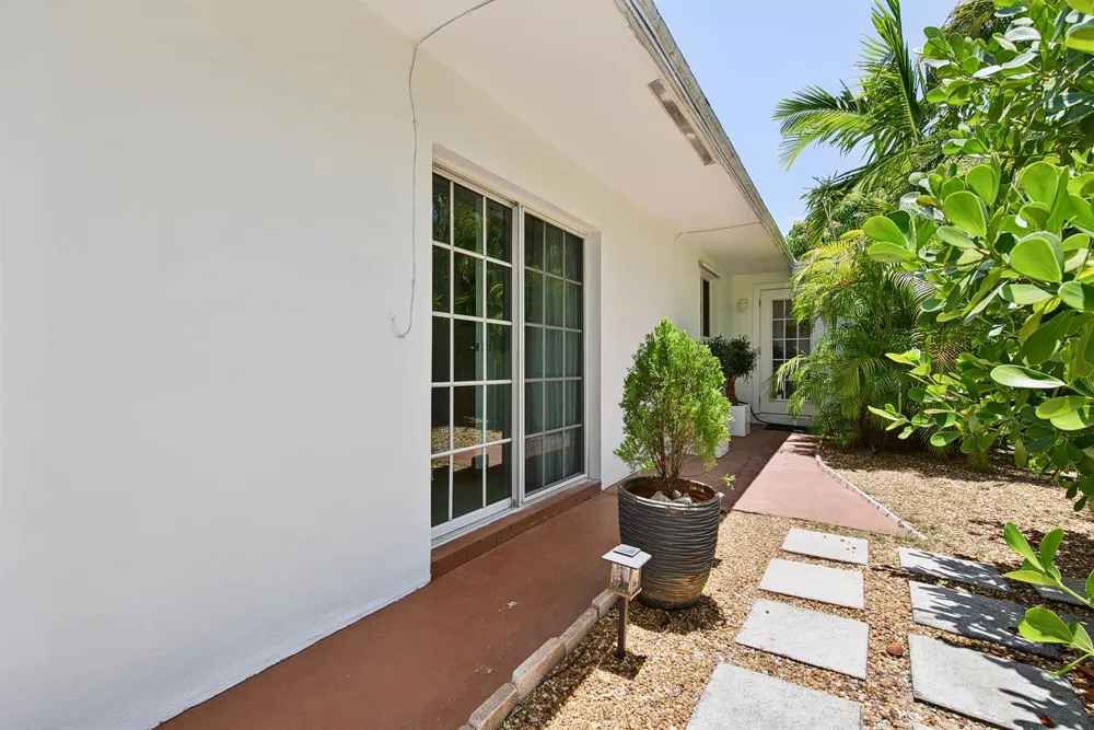1929 S Ocean Drive Fort Lauderdale, FL 33316