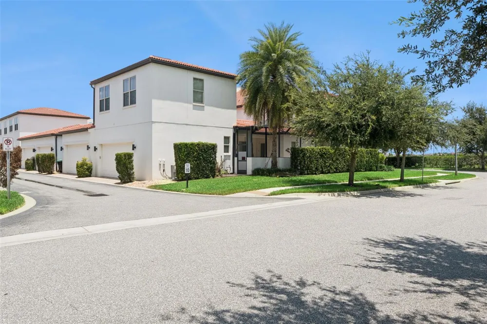8932 BISMARCK PALM DRIVE Winter Garden, FL 34787