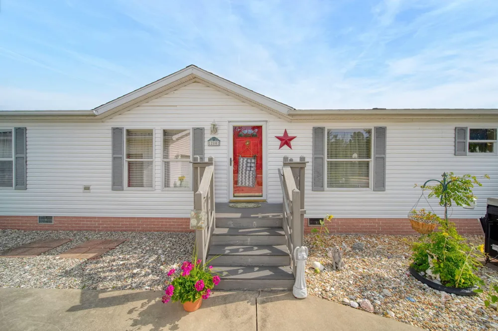 280 Stieff Adrian, MI 49221