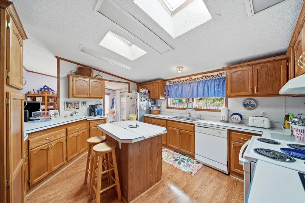 280 Stieff Adrian, MI 49221