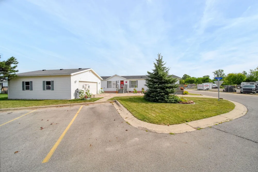 280 Stieff Adrian, MI 49221