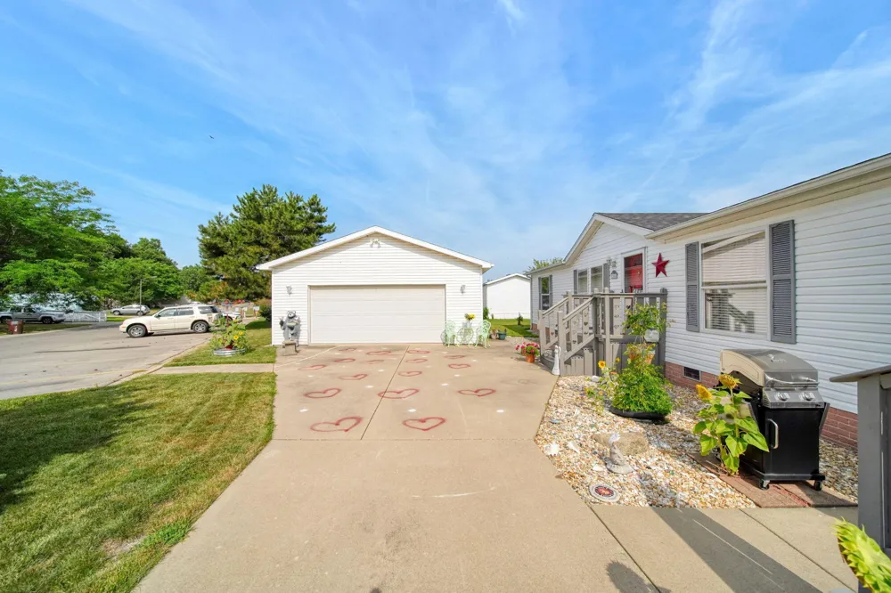 280 Stieff Adrian, MI 49221