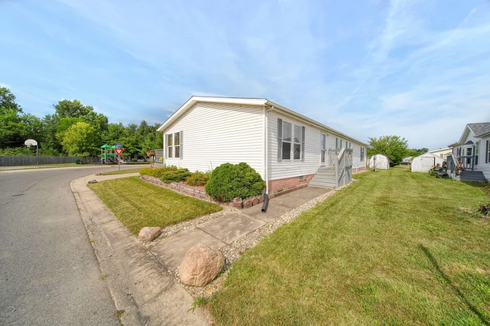 280 Stieff Adrian, MI 49221