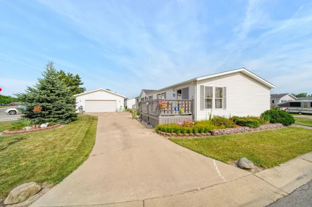 280 Stieff Adrian, MI 49221