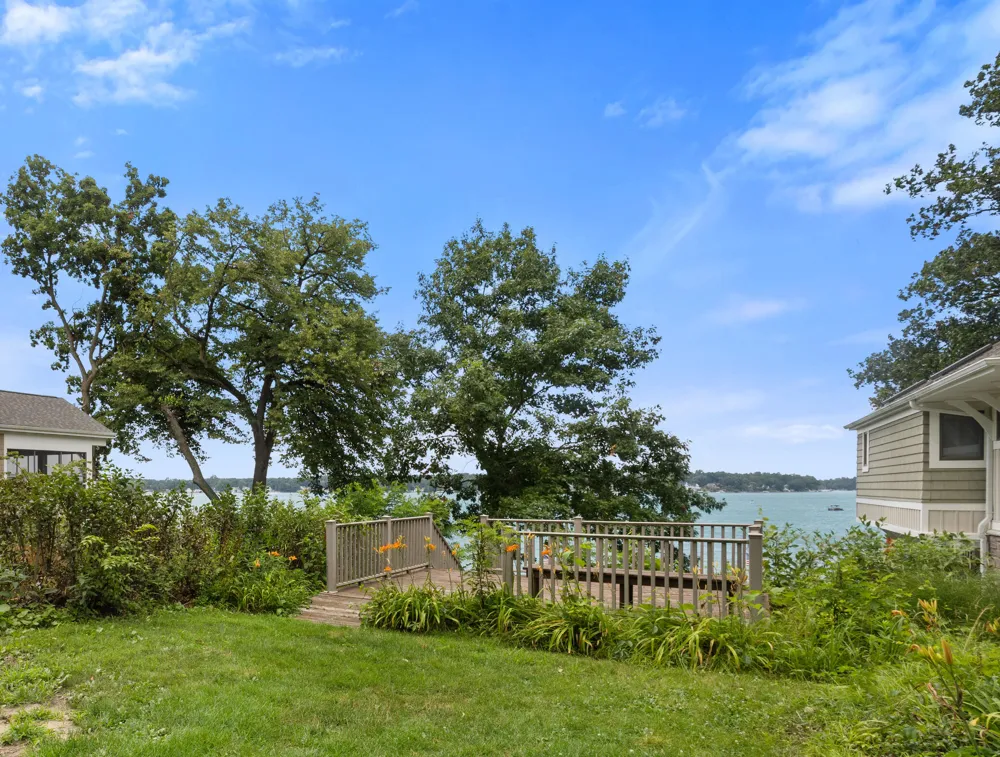 69115 Oakwood Drive White Pigeon, MI 49099