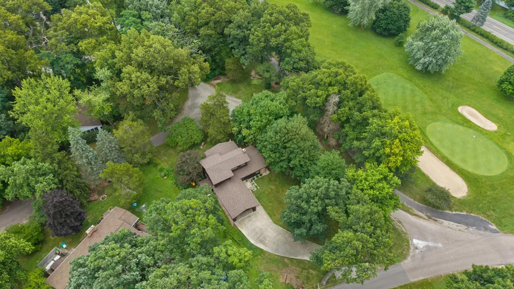 69115 Oakwood Drive White Pigeon, MI 49099
