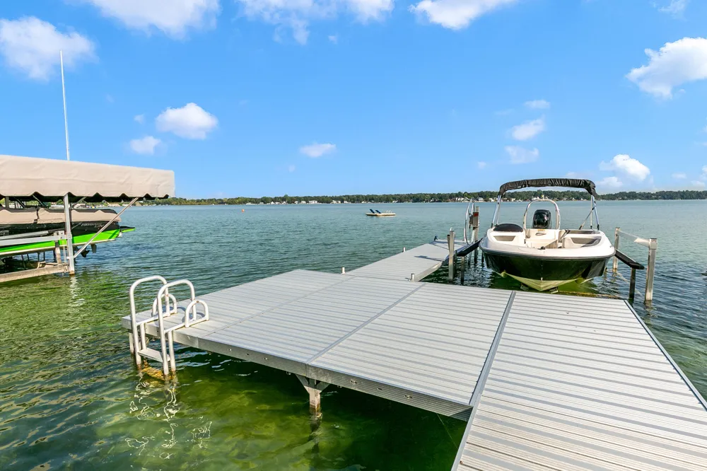 69115 Oakwood Drive White Pigeon, MI 49099