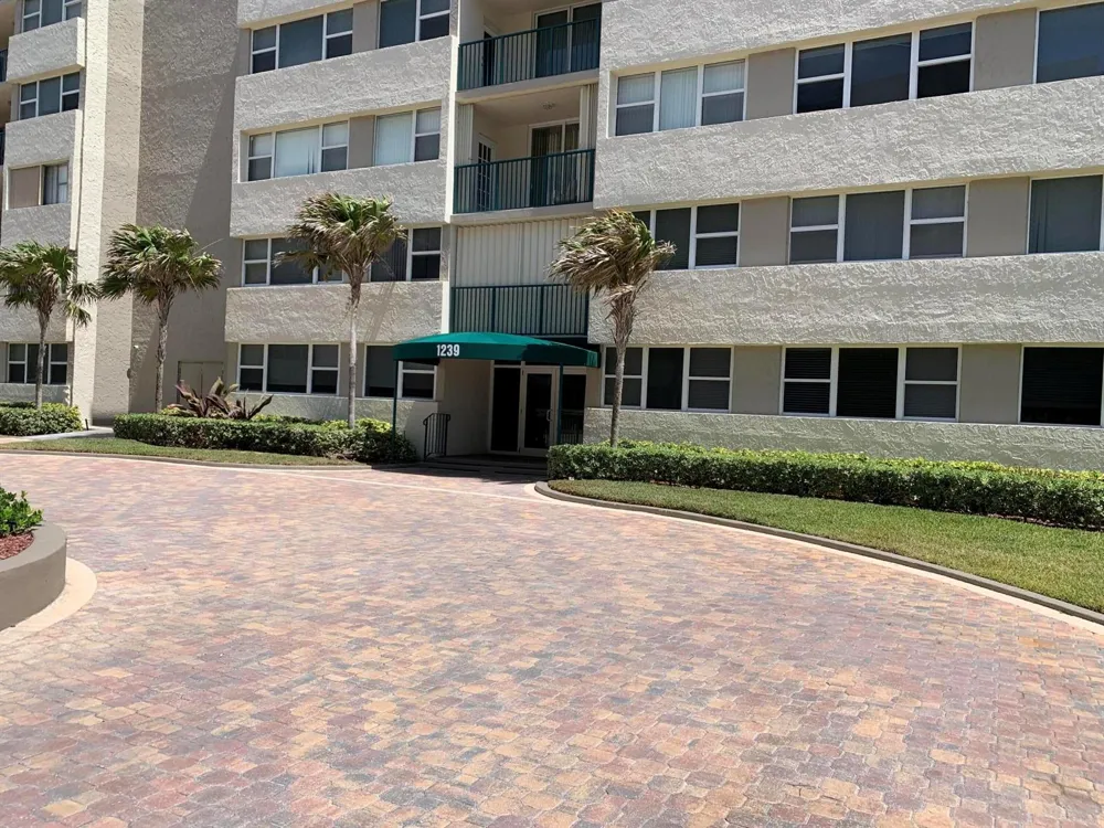 1237 S HILLSBORO MILE #601 Hillsboro Beach, FL 33062