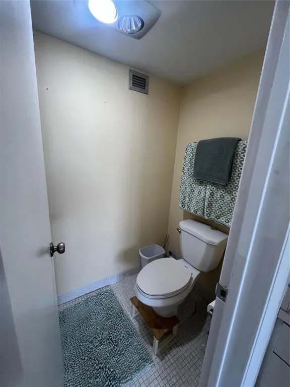 1237 S HILLSBORO MILE #601 Hillsboro Beach, FL 33062