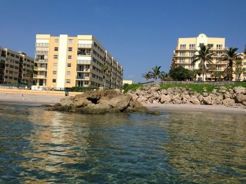 1237 S HILLSBORO MILE #601 Hillsboro Beach, FL 33062