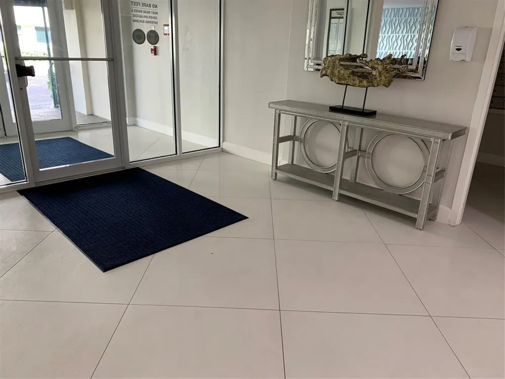 1237 S HILLSBORO MILE #601 Hillsboro Beach, FL 33062
