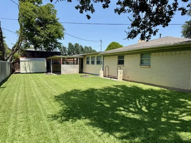 3820 Sagebrush Road Benbrook, TX 76116