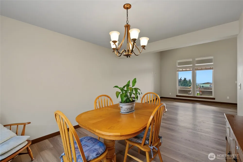 3143 NW Delcon Court East Wenatchee, WA 98802