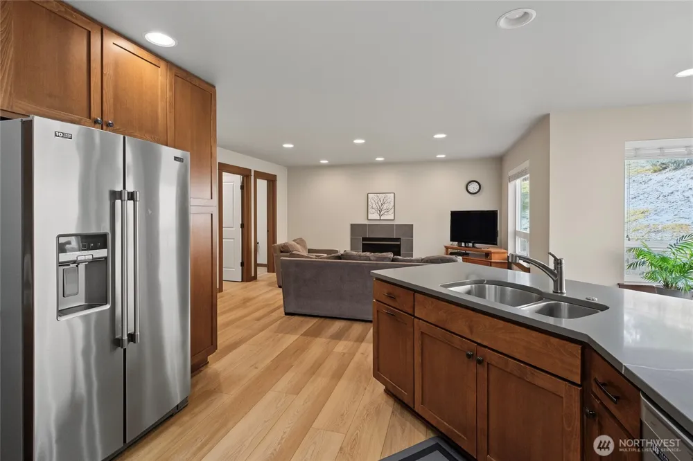 3143 NW Delcon Court East Wenatchee, WA 98802
