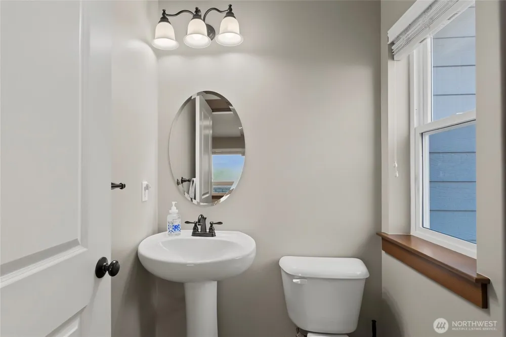 3143 NW Delcon Court East Wenatchee, WA 98802