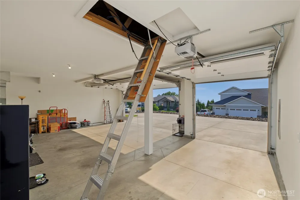 3143 NW Delcon Court East Wenatchee, WA 98802