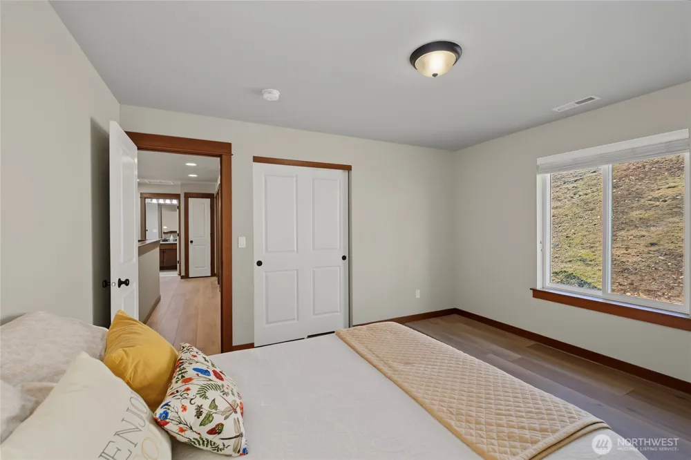 3143 NW Delcon Court East Wenatchee, WA 98802