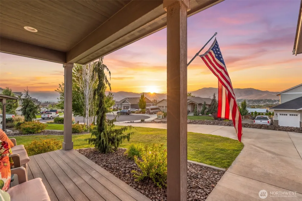 3143 NW Delcon Court East Wenatchee, WA 98802