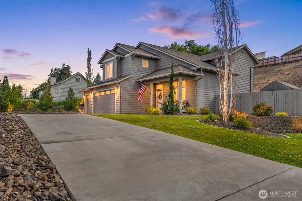 3143 NW Delcon Court East Wenatchee, WA 98802