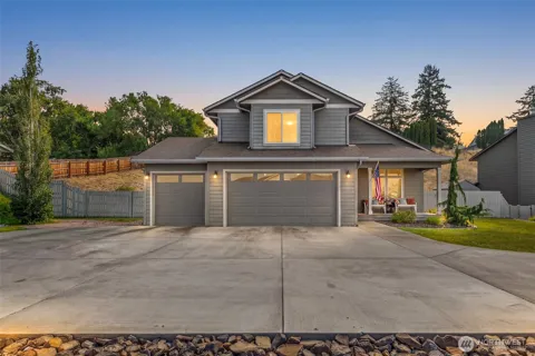 3143 NW Delcon Court