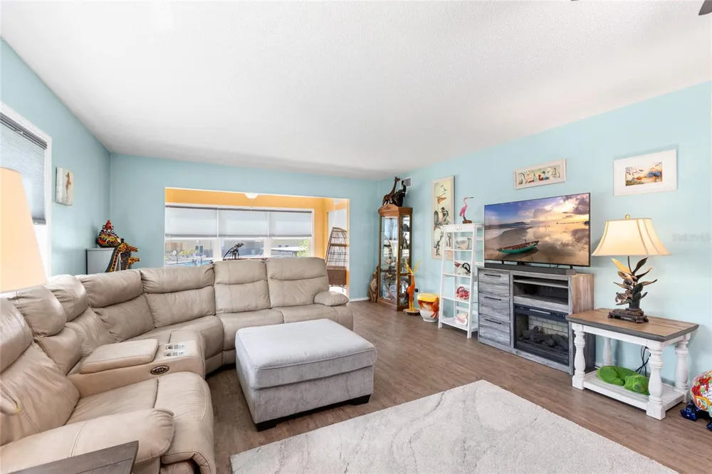 2259 COSTA RICAN DRIVE #23 Clearwater, FL 33763