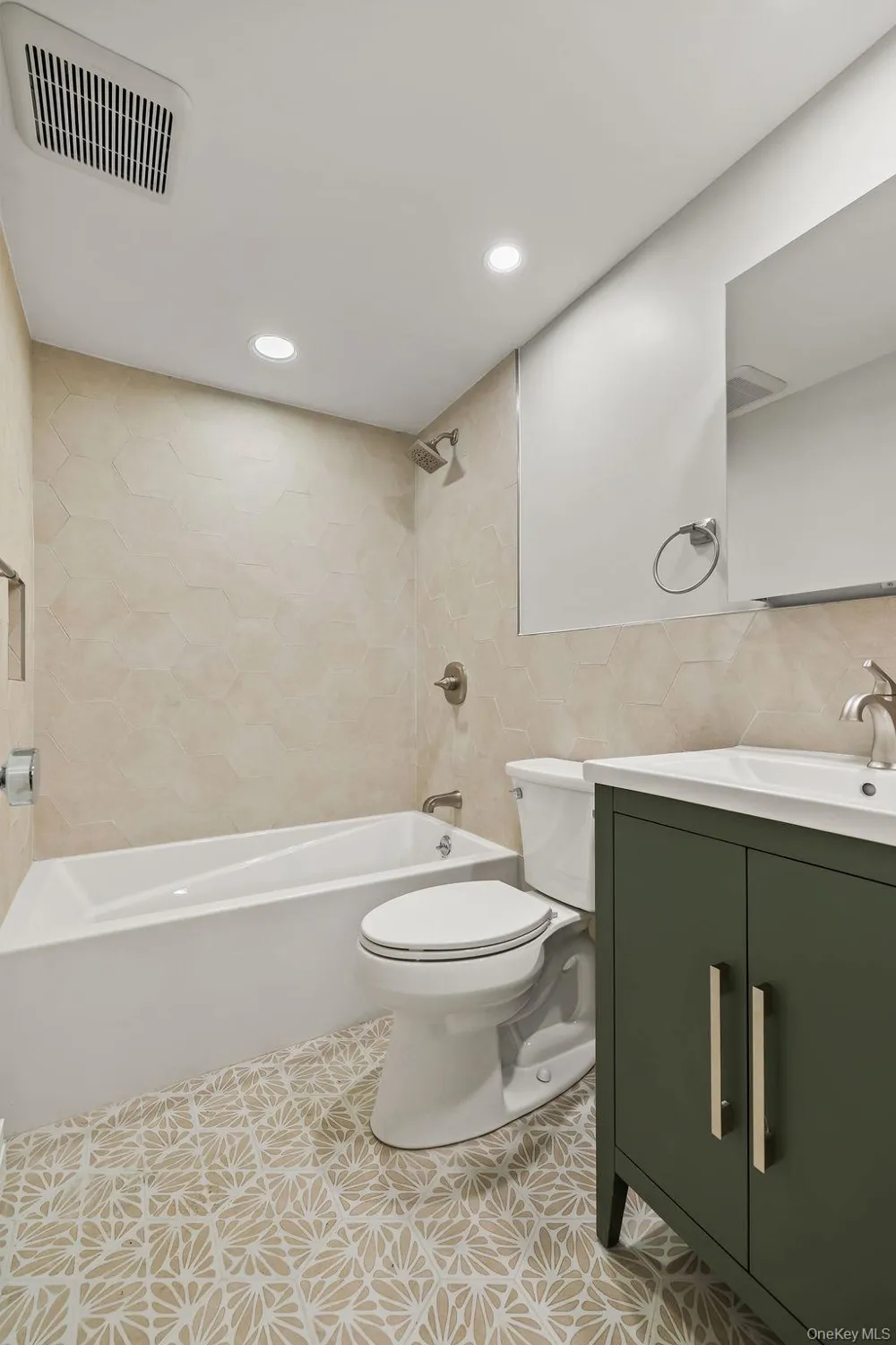 142 Little Tor Road New City, NY 10956