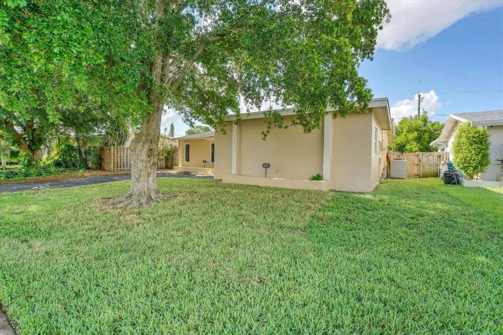 10270 NW 24TH COURT Sunrise, FL 33322