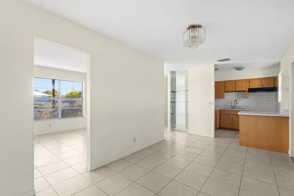 110 SW 12TH AVENUE South Bay, FL 33493
