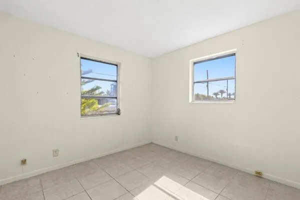 110 SW 12TH AVENUE South Bay, FL 33493