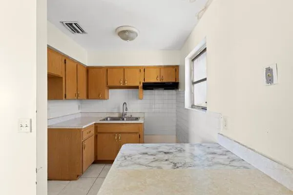 110 SW 12TH AVENUE South Bay, FL 33493