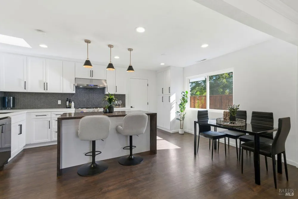 4541 Rinconada Drive Santa Rosa, CA 95409