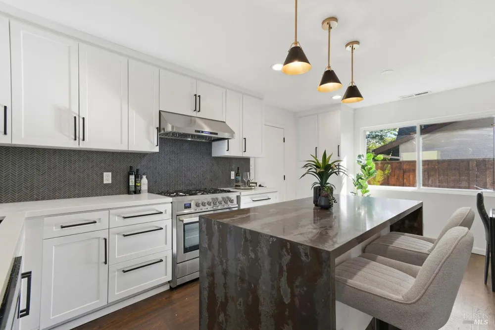 4541 Rinconada Drive Santa Rosa, CA 95409