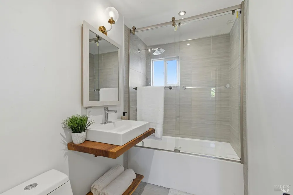 4541 Rinconada Drive Santa Rosa, CA 95409