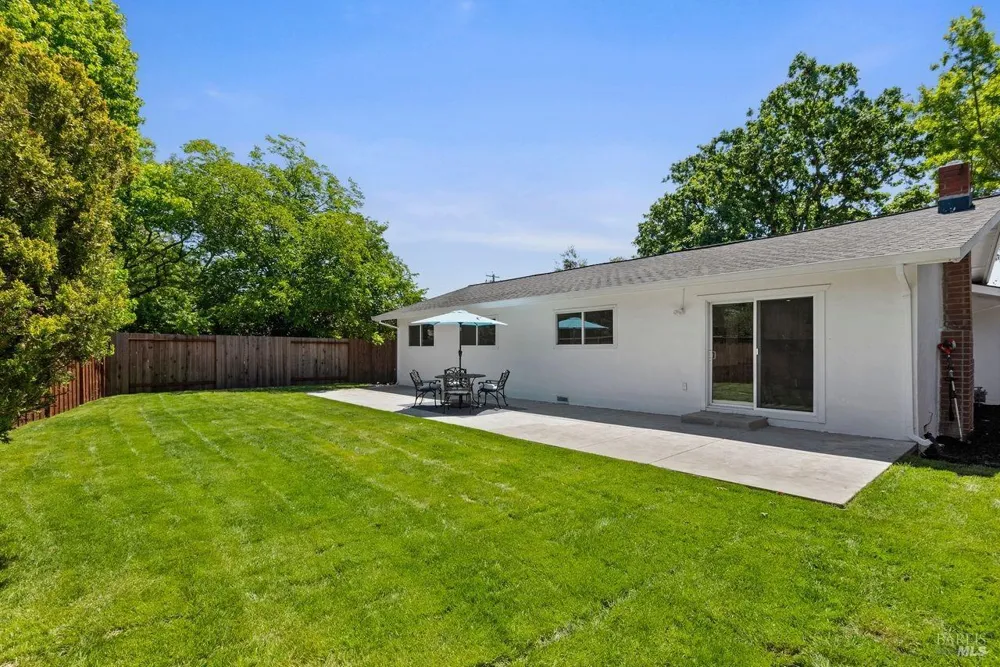 4541 Rinconada Drive Santa Rosa, CA 95409